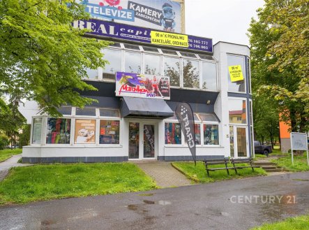 Pronájem obchodní prostory, 90 m²