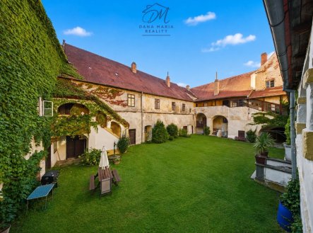Prodej historického objektu, 8 549 m²