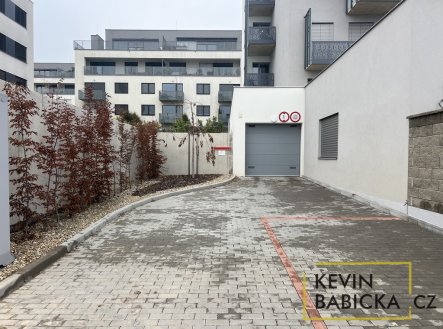 img-7834-1.jpeg | Pronájem - malý objekt/garáž