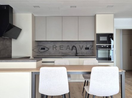 Pronájem bytu, 4+kk, 121 m²