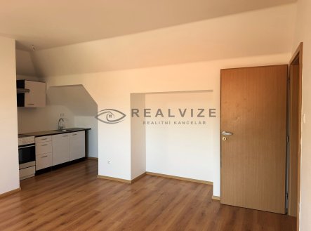Pronájem bytu, 1+kk, 37 m²