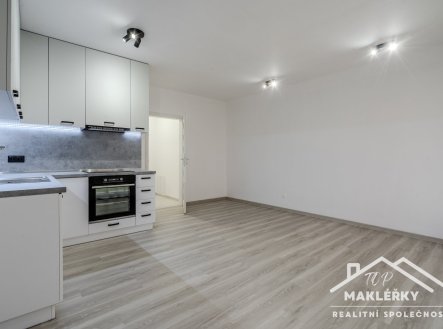 Pronájem bytu, 1+kk, 30 m² obrázek