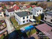 Prodej - dům/vila, 186 m²