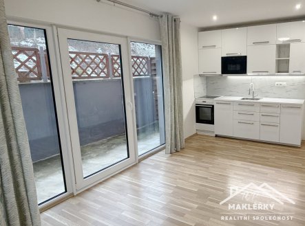 Pronájem bytu, 2+kk, 36 m²