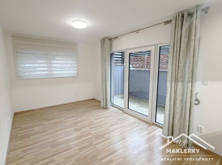 Pronájem bytu, 2+kk, 36 m²