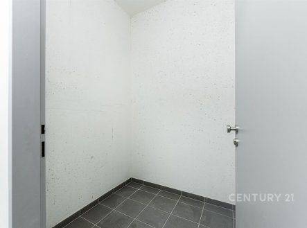 Pronájem bytu, 3+kk, 70 m²