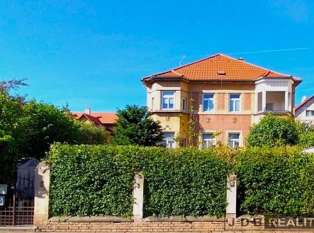 pohled z ulice .. | Prodej - dům/vila, 266 m²
