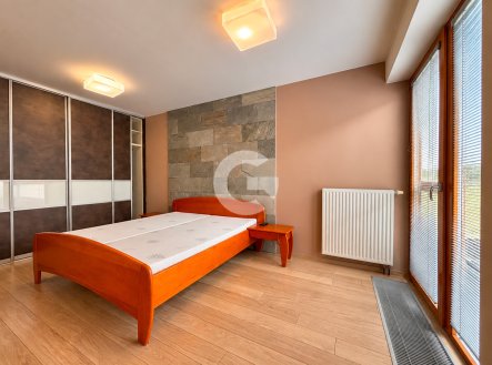 Pronájem domu/vily, 167 m²