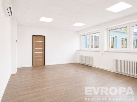 Pronájem kanceláře, 117 m²