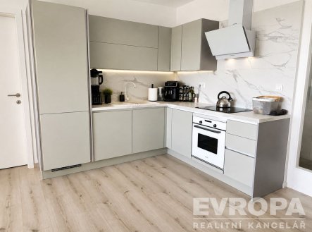 Pronájem bytu, 2+kk, 58 m²
