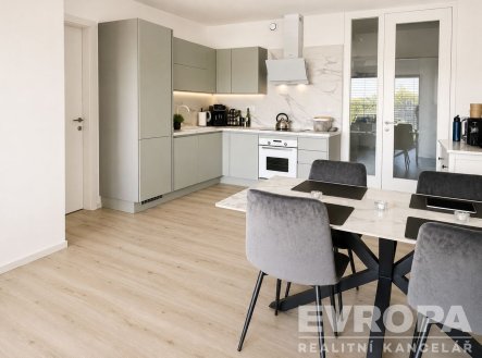 Pronájem bytu, 2+kk, 58 m²