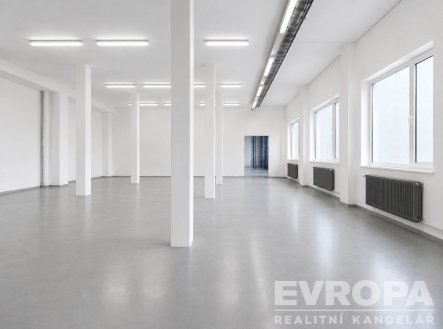 Pronájem skladu, 360 m²