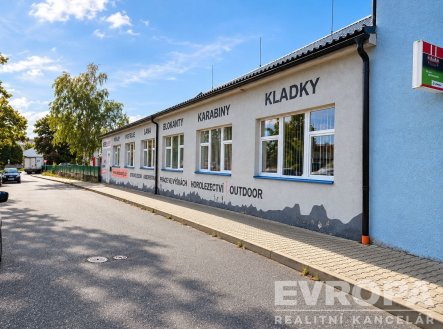 Pronájem skladu, 502 m²