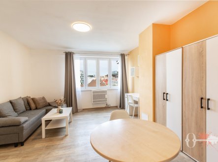 Pronájem bytu, 2+kk, 43 m²