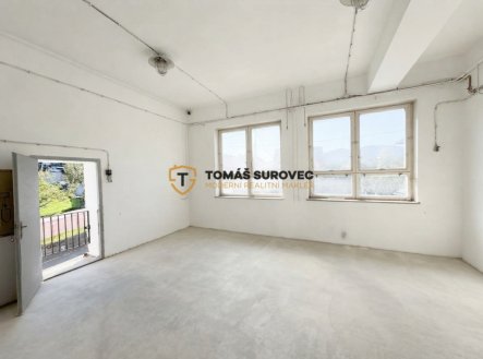 Pronájem skladu, 900 m²