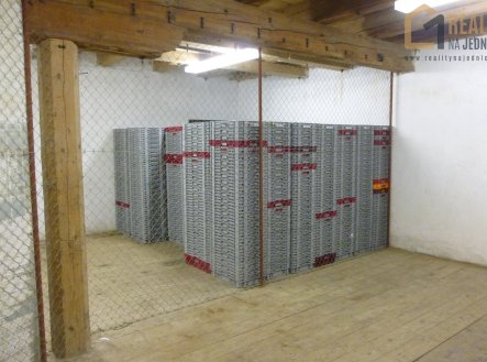 Pronájem komerčního objektu, sklad, 763 m²
