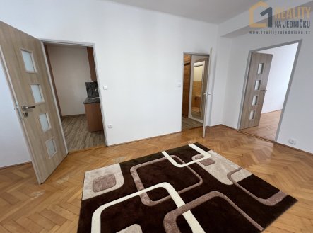 Pronájem bytu, 2+1, 58 m²