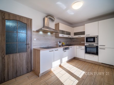 Pronájem bytu, 2+1, 61 m²