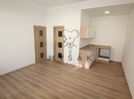 Pronájem bytu, 1+1, 38 m²