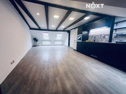 Pronájem bytu, 4+kk, 84 m²