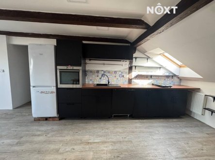 Pronájem bytu, 4+kk, 84 m²