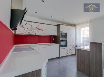 Pronájem bytu, 5+kk, 122 m²