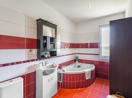 Koupelna vana, WC | Prodej - dům/vila, 106 m²