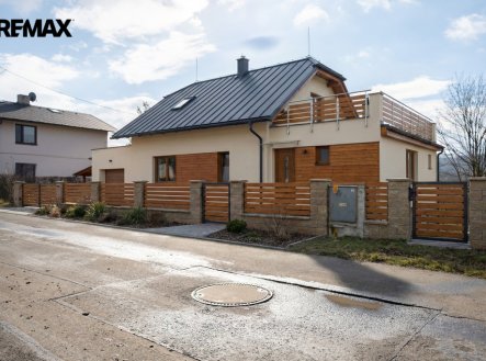 Prodej domu/vily, 184 m² obrázek