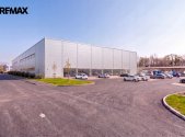 Pronájem obchodní prostory, 1 800 m²