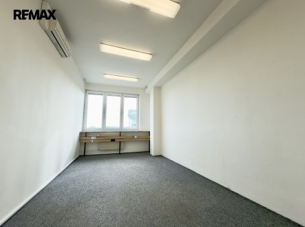 Pronájem kanceláře, 17 m²