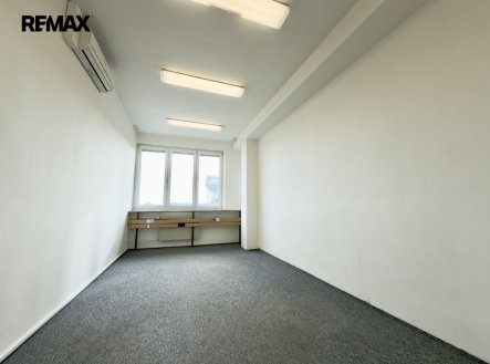 Pronájem kanceláře, 34 m²