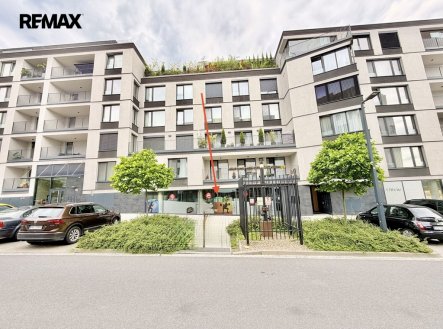 Pronájem obchodní prostory, 173 m²