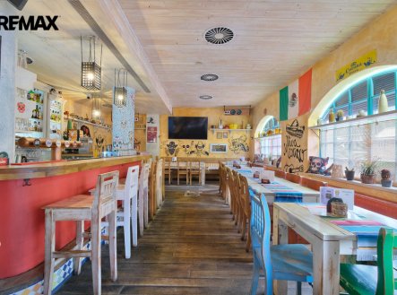 Pronájem restaurace, 141 m²