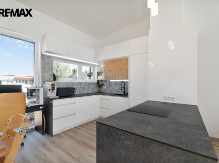 Prodej bytu, 3+kk, 121 m²