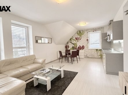 Pronájem bytu, 2+kk, 73 m²
