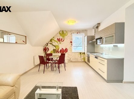 Pronájem bytu, 2+kk, 73 m²