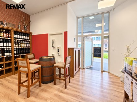 Pronájem jiné komerční nemovitosti, 54 m²