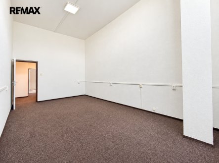Pronájem kanceláře, 88 m²
