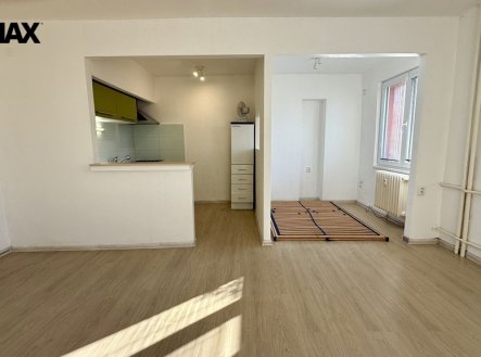 Pronájem bytu, 1+kk, 35 m²