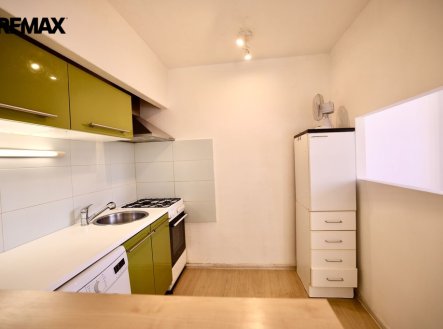 Pronájem bytu, 1+kk, 35 m²
