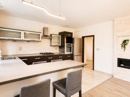 Pronájem bytu, 2+kk, 56 m²