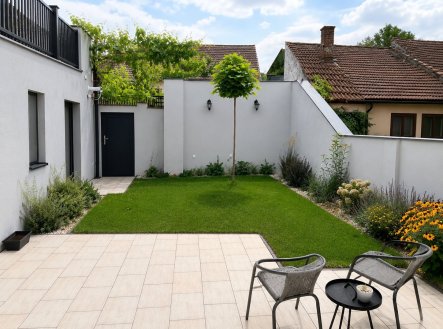 Pronájem bytu, 1+kk, 38 m²