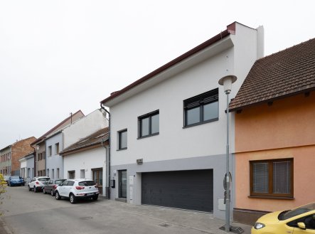 Pronájem bytu, 1+kk, 38 m²
