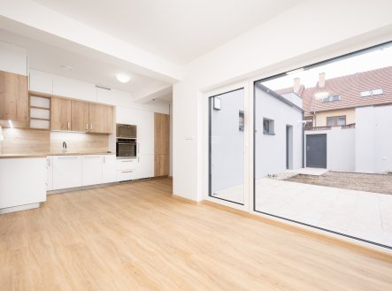 Pronájem bytu, 1+kk, 38 m²