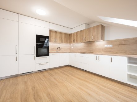 Pronájem bytu, 3+kk, 73 m²