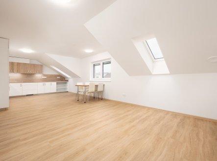 Pronájem bytu, 3+kk, 73 m²