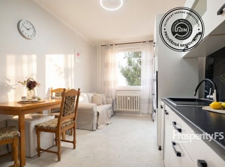 ablona pečeť inspekce (1) | Prodej bytu, 3+1, 74 m²