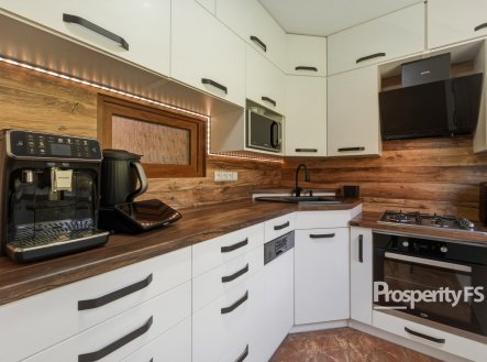 Prodej bytu, 4+1, 86 m²