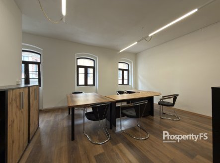 Pronájem kanceláře, 55 m²