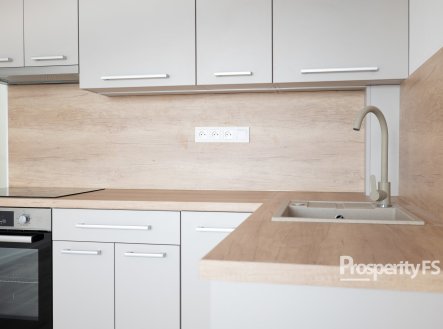 Pronájem bytu, 3+kk, 62 m²